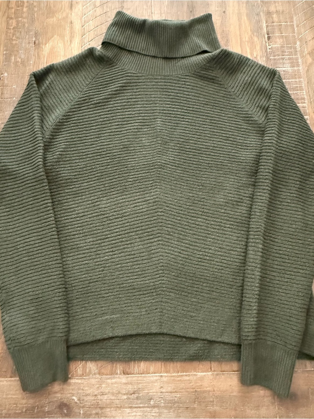 Kuhl Women’s Sienna Sweater Color Olive Green Size Small